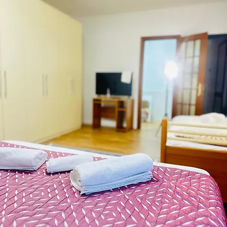 Villa Duplex Up To 10 Guests 2 Baths & Kitchen