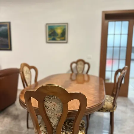 빌라 Duplex Up To 10 Guests 2 Baths & Kitchen *