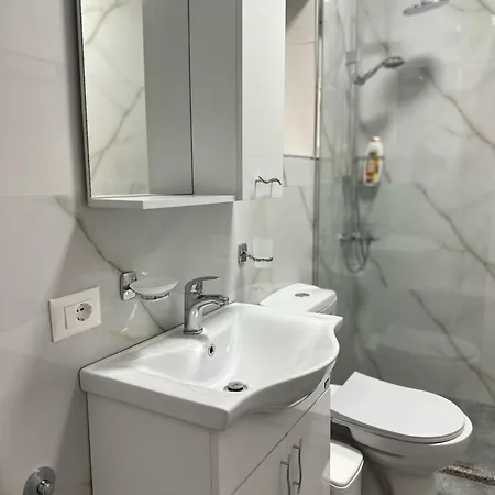 빌라 Duplex Up To 10 Guests 2 Baths & Kitchen *