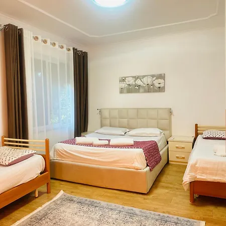Duplex Up To 10 Guests 2 Baths & Kitchen 빌라